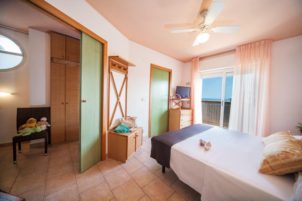 Hotel Doge Alba Adriatica Pokój zdjęcie